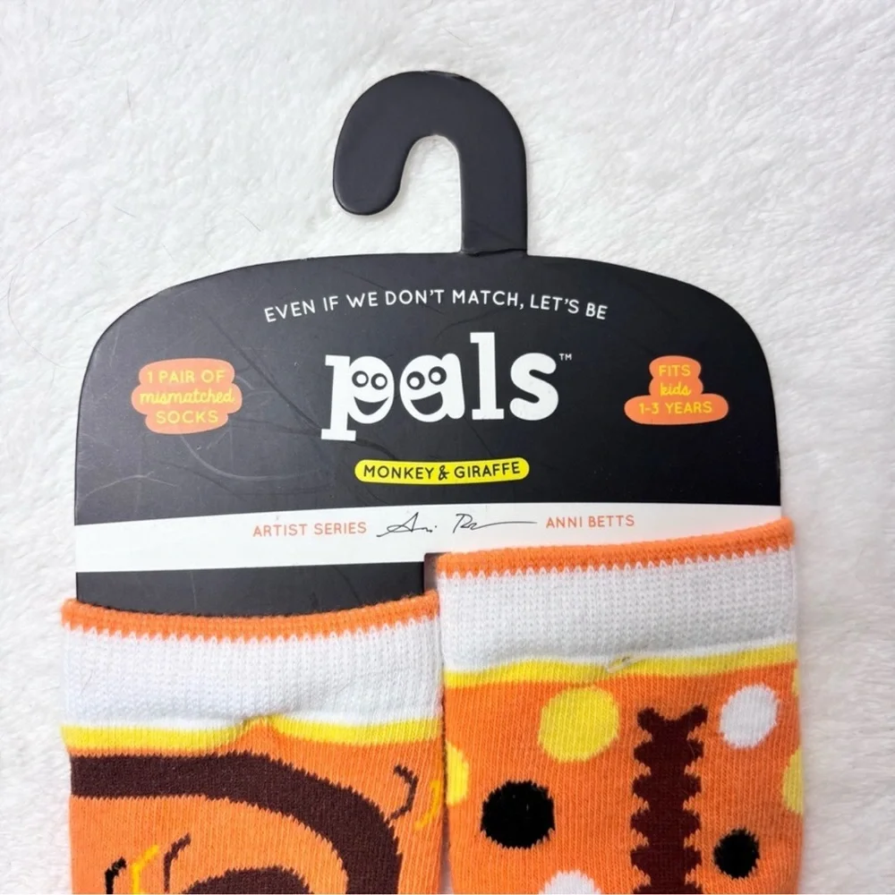 Pals‎ Socks Monkey and Giraffe Mismatched Socks Size 1-3 years  New